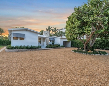 617 Gulf Shore Blvd N - Photo Thumbnail 12