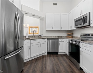 2711 Citrus Lake Drive - Photo Thumbnail 11