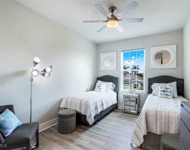 4705 Arboretum Circle - Photo Thumbnail 16