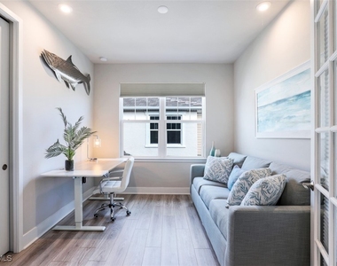 4705 Arboretum Circle - Photo Thumbnail 18
