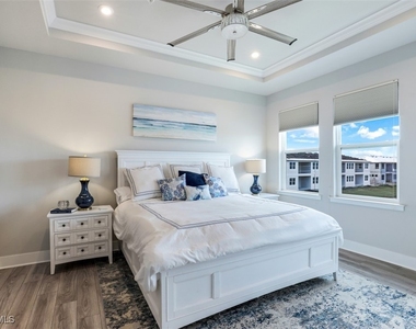 4705 Arboretum Circle - Photo Thumbnail 12