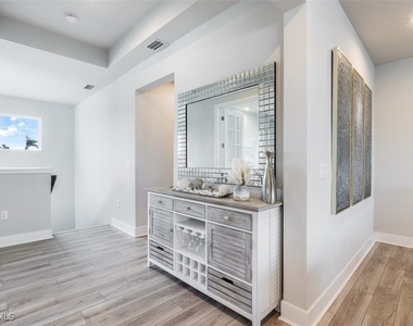 4705 Arboretum Circle - Photo Thumbnail 11
