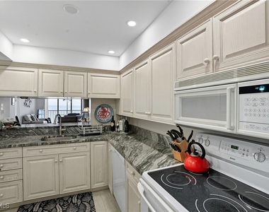 25900 Hickory Boulevard - Photo Thumbnail 7