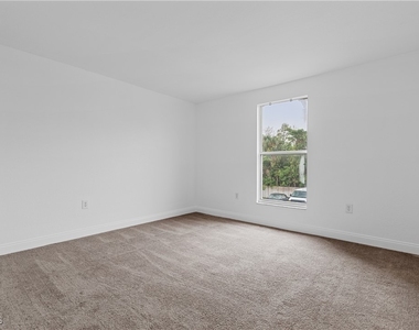 12658 Kenwood Lane - Photo Thumbnail 18