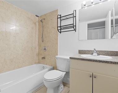 12658 Kenwood Lane - Photo Thumbnail 17