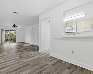 12658 Kenwood Lane - Photo Thumbnail 10