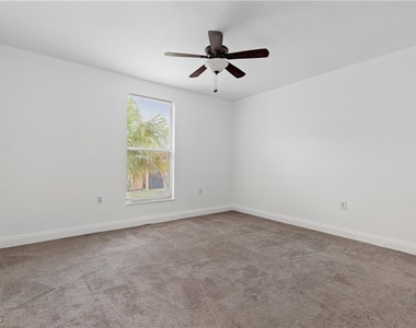 12658 Kenwood Lane - Photo Thumbnail 14