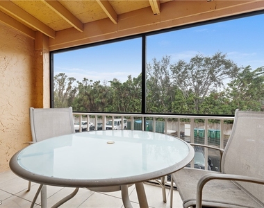 12658 Kenwood Lane - Photo Thumbnail 20