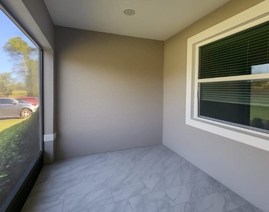 2431 Paul Avenue S - Photo Thumbnail 3