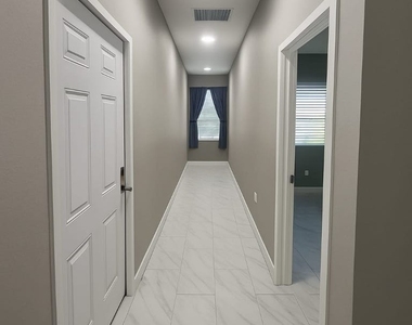 2431 Paul Avenue S - Photo Thumbnail 4