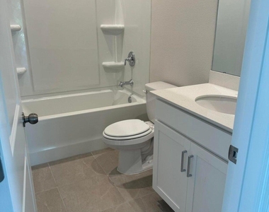 41 Spruce Hill Point - Photo Thumbnail 10