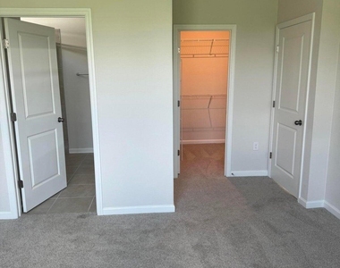 41 Spruce Hill Point - Photo Thumbnail 8