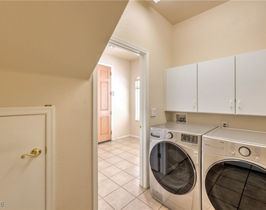 801 Dana Hills Court - Photo Thumbnail 14