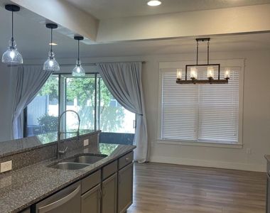 7003 Butterfield Court - Photo Thumbnail 3