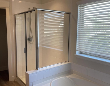 7003 Butterfield Court - Photo Thumbnail 14