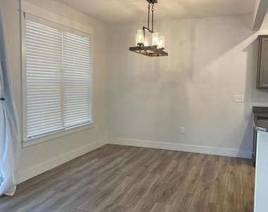 7003 Butterfield Court - Photo Thumbnail 7