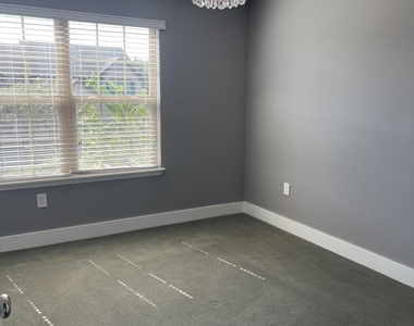 7003 Butterfield Court - Photo Thumbnail 10