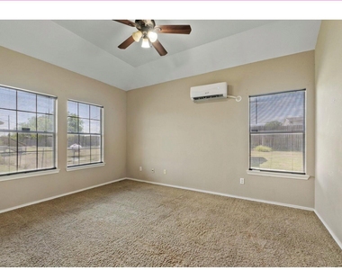 12015 Arnhamn Ln - Photo Thumbnail 17