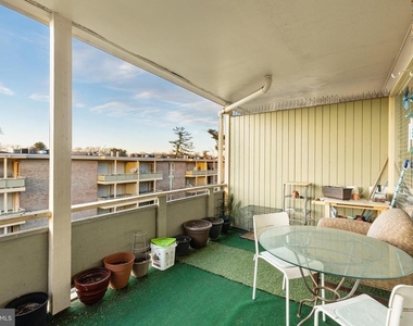 7244 Donnell Place - Photo Thumbnail 21