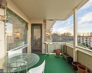 7244 Donnell Place - Photo Thumbnail 22
