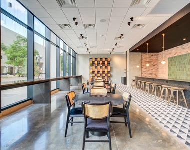434 N Orange Avenue - Photo Thumbnail 27
