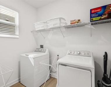 8931 Takeaway Way - Photo Thumbnail 43