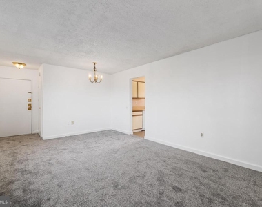 4717 1st Street Sw - Photo Thumbnail 2
