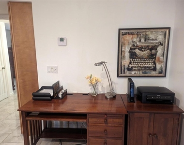 5409 Palm Aire Drive - Photo Thumbnail 9