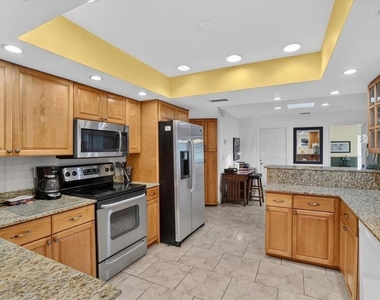 5409 Palm Aire Drive - Photo Thumbnail 15