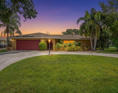 5409 Palm Aire Drive - Photo Thumbnail 3