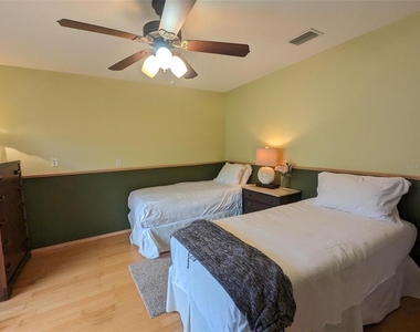 5409 Palm Aire Drive - Photo Thumbnail 8