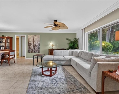 5409 Palm Aire Drive - Photo Thumbnail 5