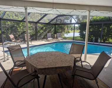 5409 Palm Aire Drive - Photo Thumbnail 12