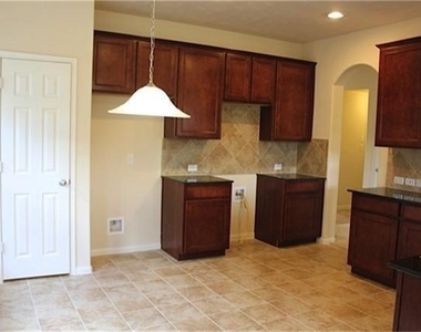 5110 Lakota Trail - Photo Thumbnail 4
