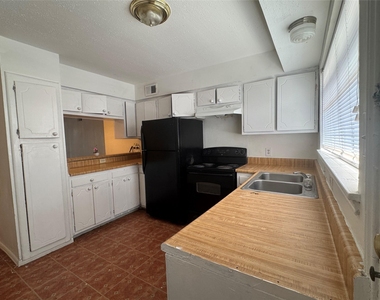 6405 Westward Street - Photo Thumbnail 1