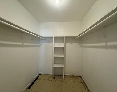 6405 Westward Street - Photo Thumbnail 5
