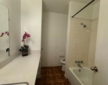 6405 Westward Street - Photo Thumbnail 4