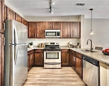 1920 Hollister Street - Photo Thumbnail 9