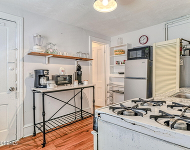 19 Webb Avenue - Photo Thumbnail 11