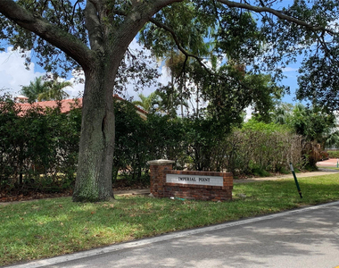 6200 Ne 22nd Way - Photo Thumbnail 13