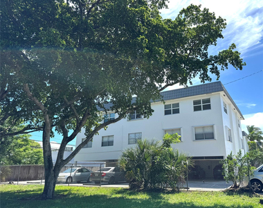 6200 Ne 22nd Way - Photo Thumbnail 1
