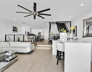 1035 Boca Cove Lane - Photo Thumbnail 24