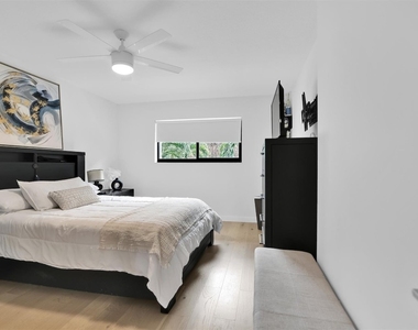 1035 Boca Cove Lane - Photo Thumbnail 47