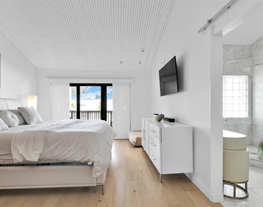 1035 Boca Cove Lane - Photo Thumbnail 30