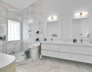 1035 Boca Cove Lane - Photo Thumbnail 38