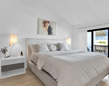1035 Boca Cove Lane - Photo Thumbnail 33