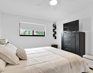1035 Boca Cove Lane - Photo Thumbnail 48