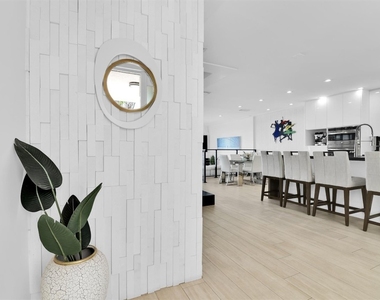 1035 Boca Cove Lane - Photo Thumbnail 2