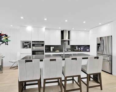 1035 Boca Cove Lane - Photo Thumbnail 12