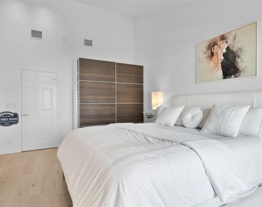 1035 Boca Cove Lane - Photo Thumbnail 34